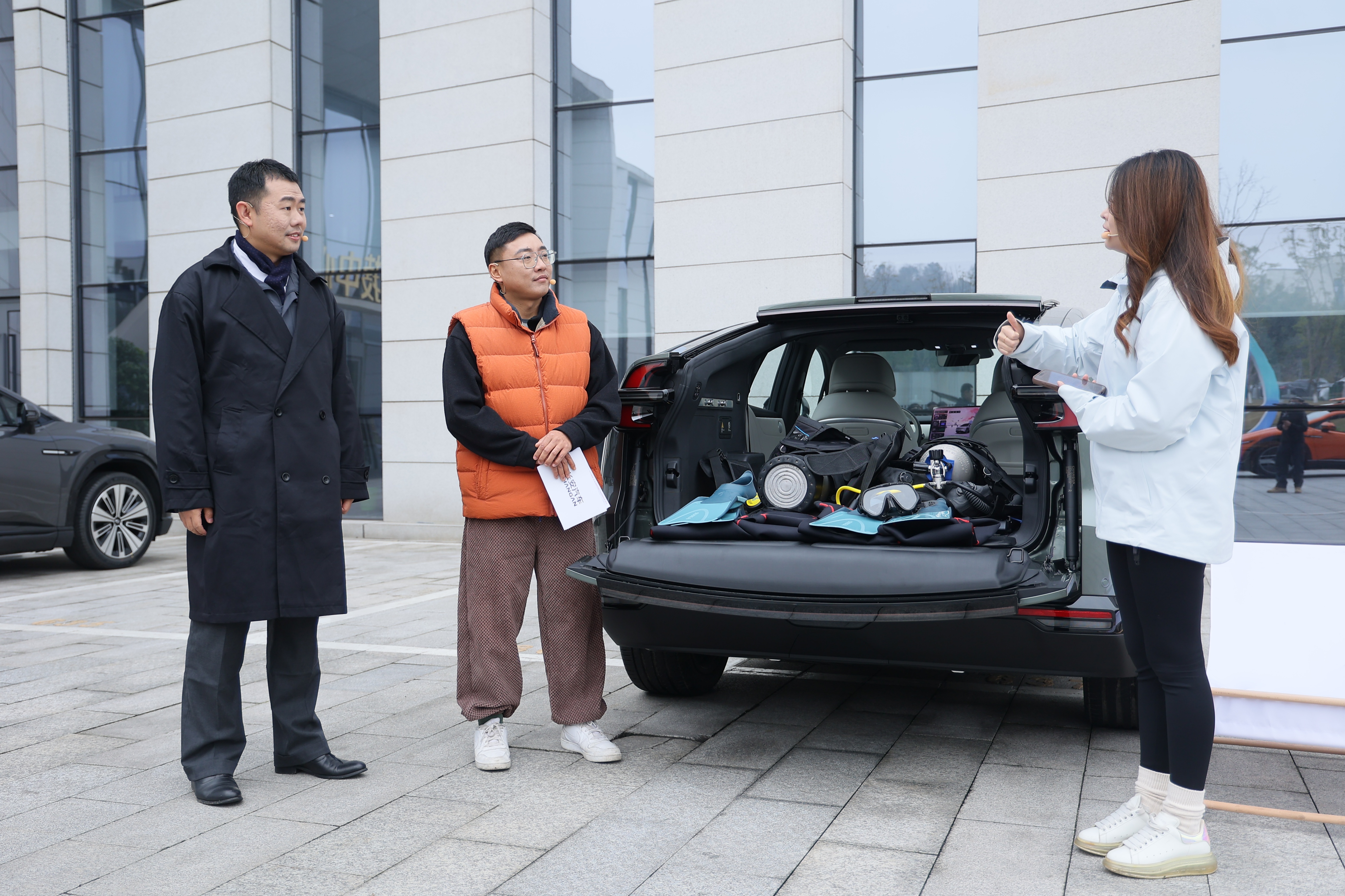 看“第三辆车”如何“抵三辆车”米乐m6伙伴E起聊升级新享法！(图3)