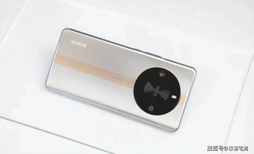 56GB跌至1498元旗舰降至“冰点价”m6米乐注册荣耀开启清仓模式12GB+2(图3)